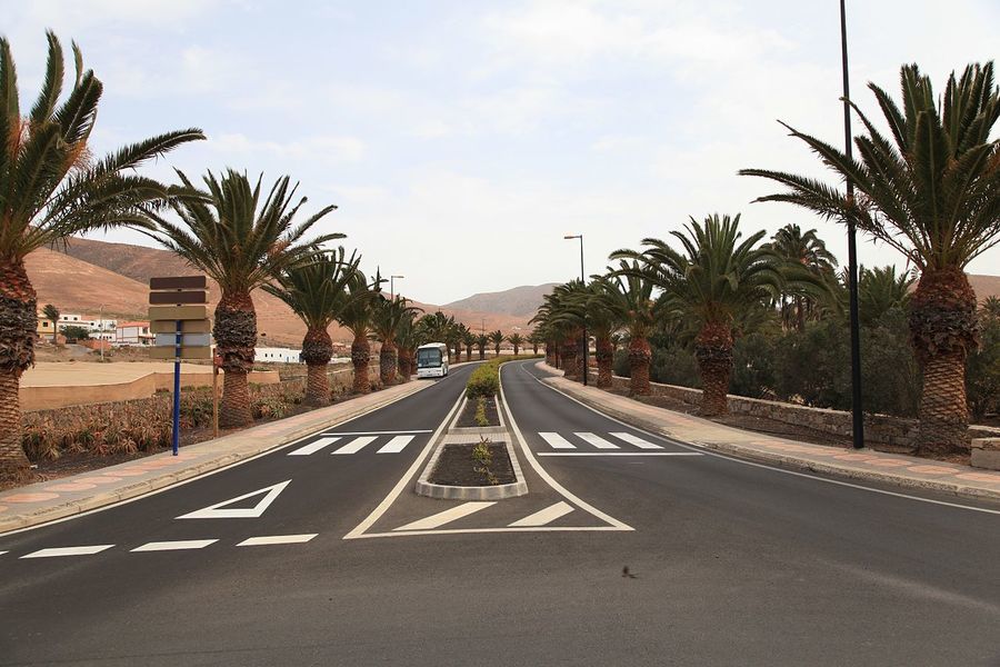 Roads in Fuerteventura, car hire fuerteventura airport
