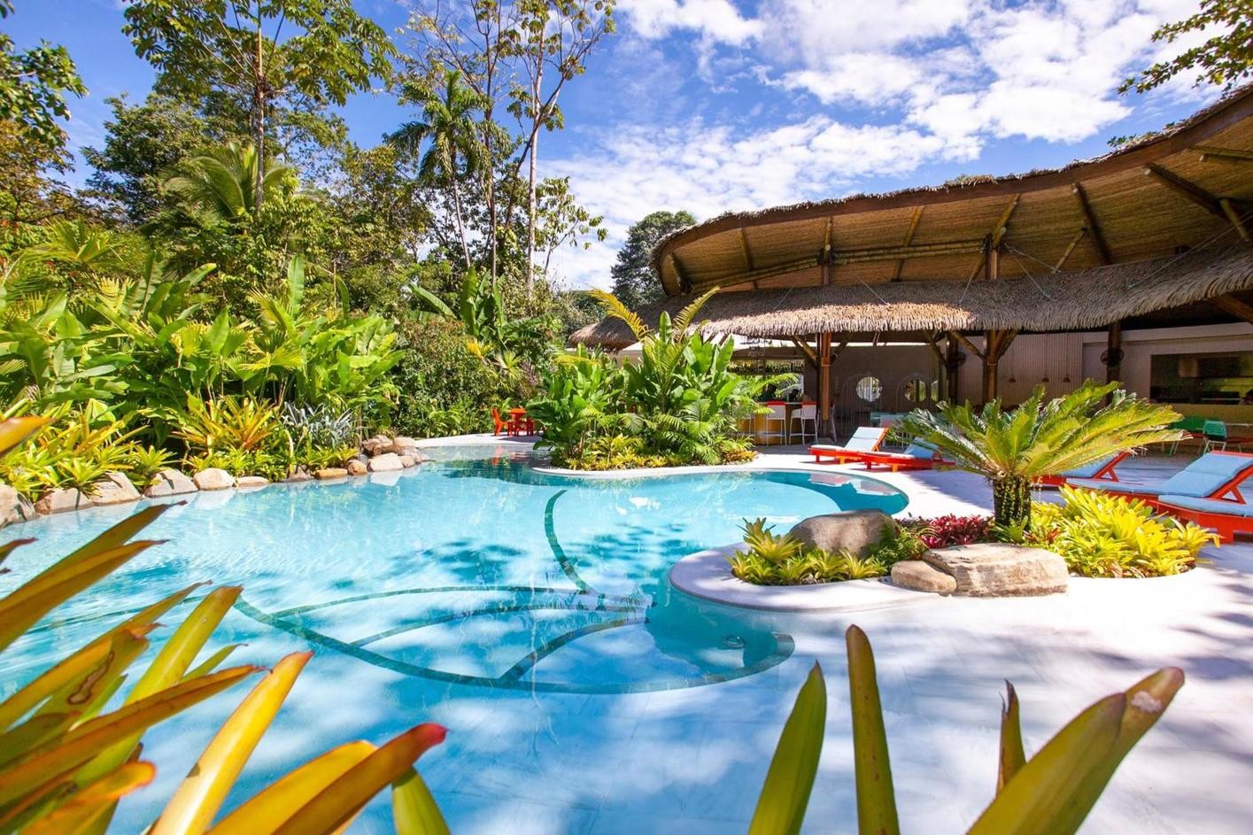 Hotel Aguas Claras, otro de los hoteles en Limón, Costa Rica, que puedes escoger