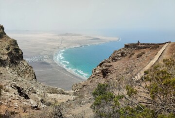 Mirador del Risco de Famara, uno de los lugares que ver en Caleta de Famara para aventureros