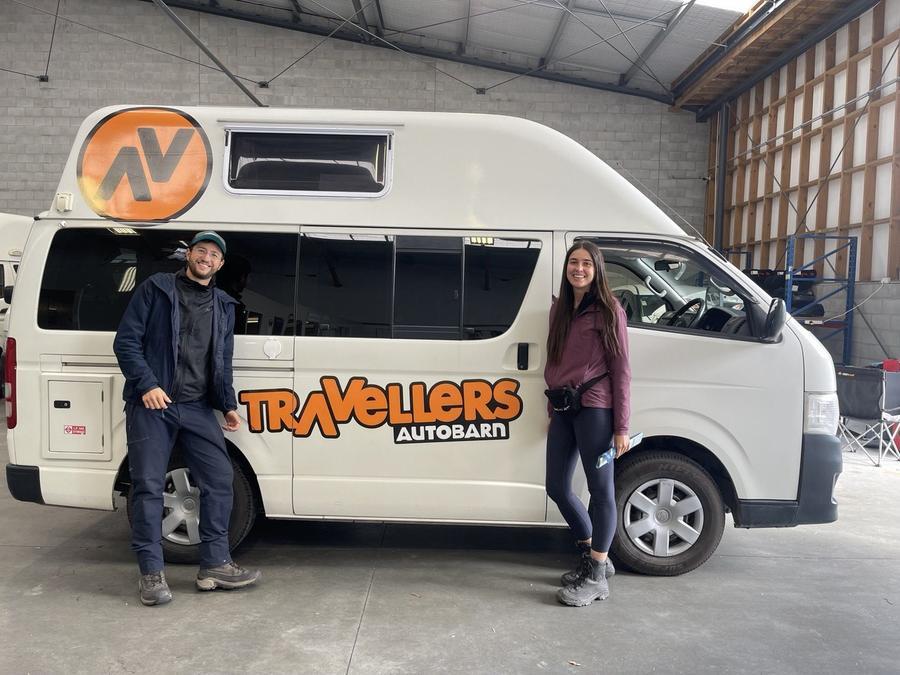 Van pick-up, autobarn travellers