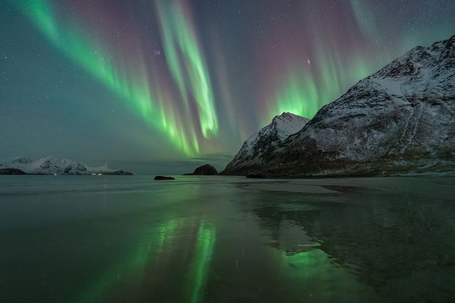 Northern Lights photography reflection