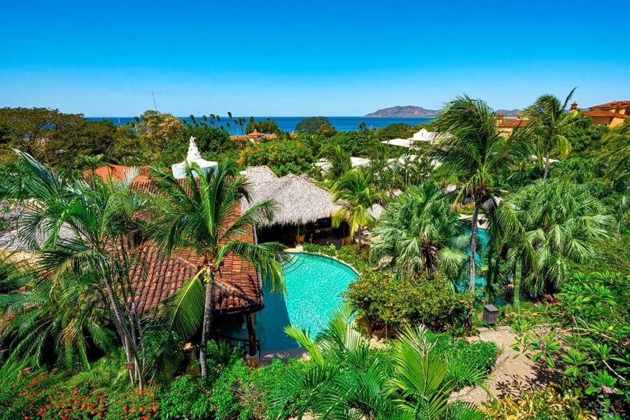 Jardín del Edén Boutique Hotel, a luxury beach hotel in Costa Rica where you can relax by the sea