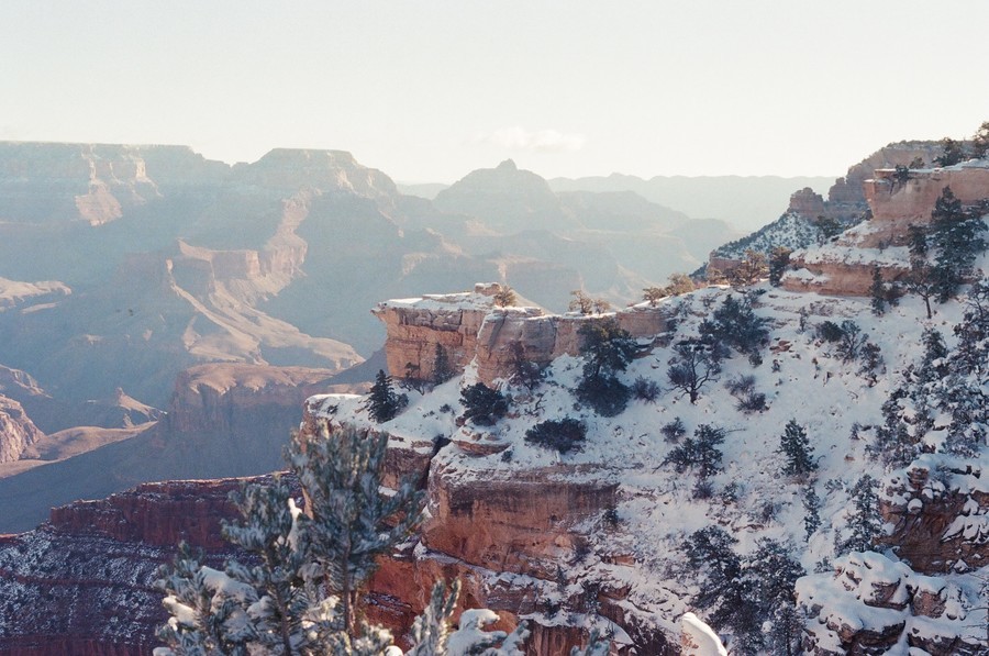Canyon viewpoint, grand canyon in winter