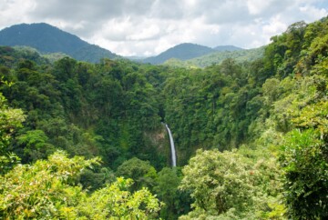 Visitar la Catarata La Fortuna en La Fortuna, Costa Rica