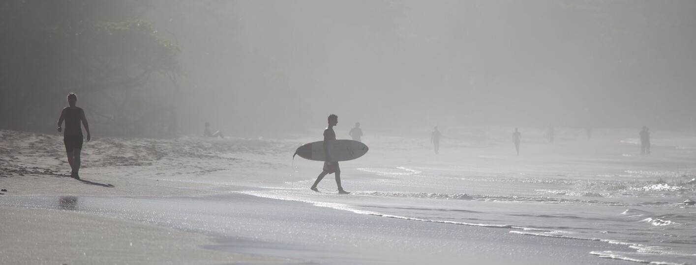 Surfear, algo que hacer en Costa Rica