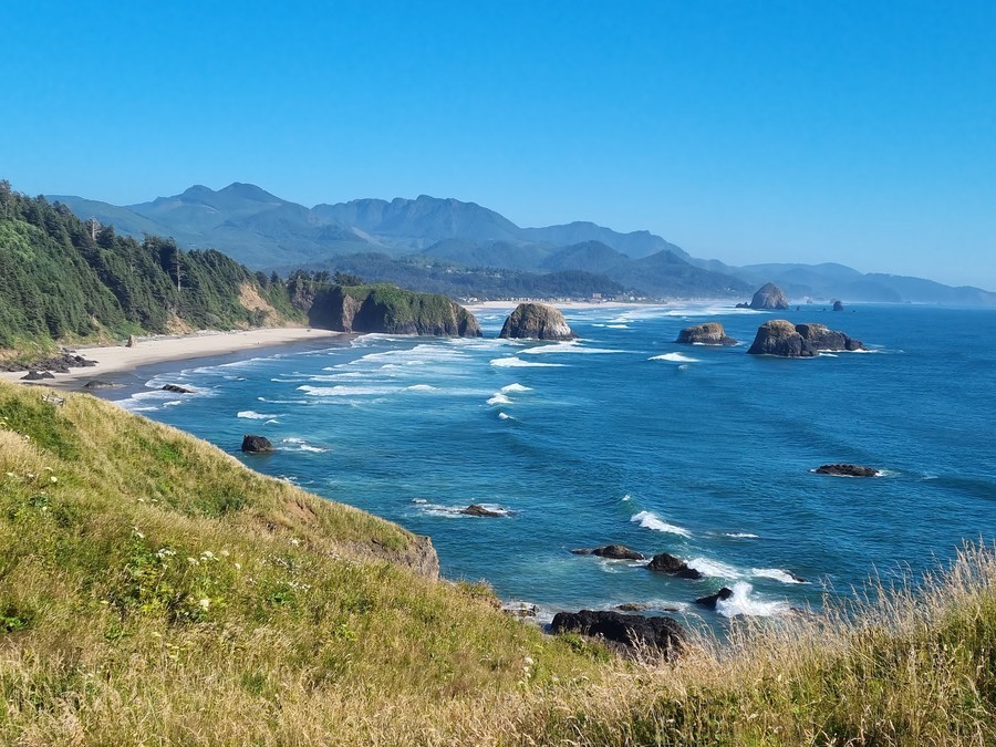 Cannon Beach, OR, a good beach in the United States