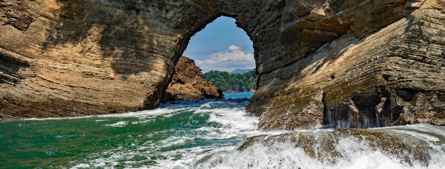 Playa Ventanas and other beautiful beaches in Uvita