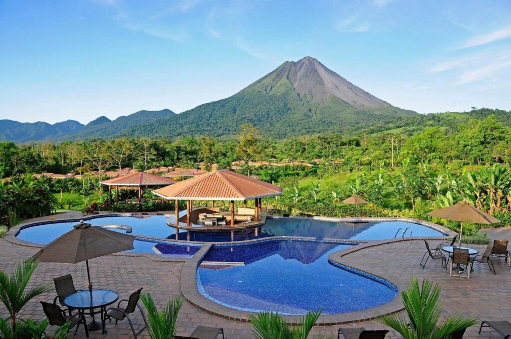 Arenal Manoa Resort & Hot Springs, cheapest hot springs in la fortuna