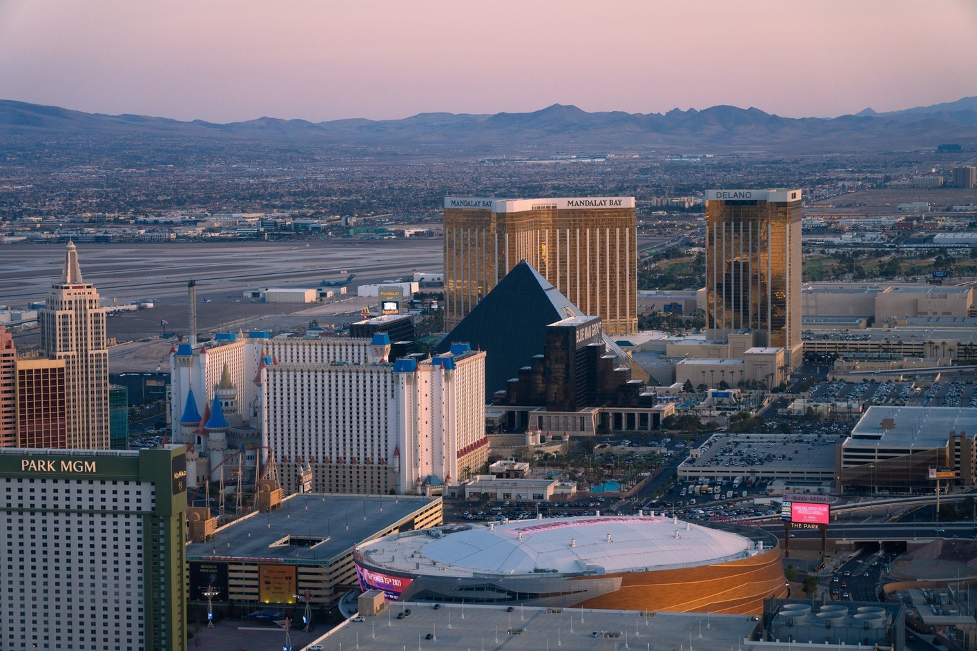 10 Best Hotels Near Harry Reid - Luxor Best Hotel In Las Vegas