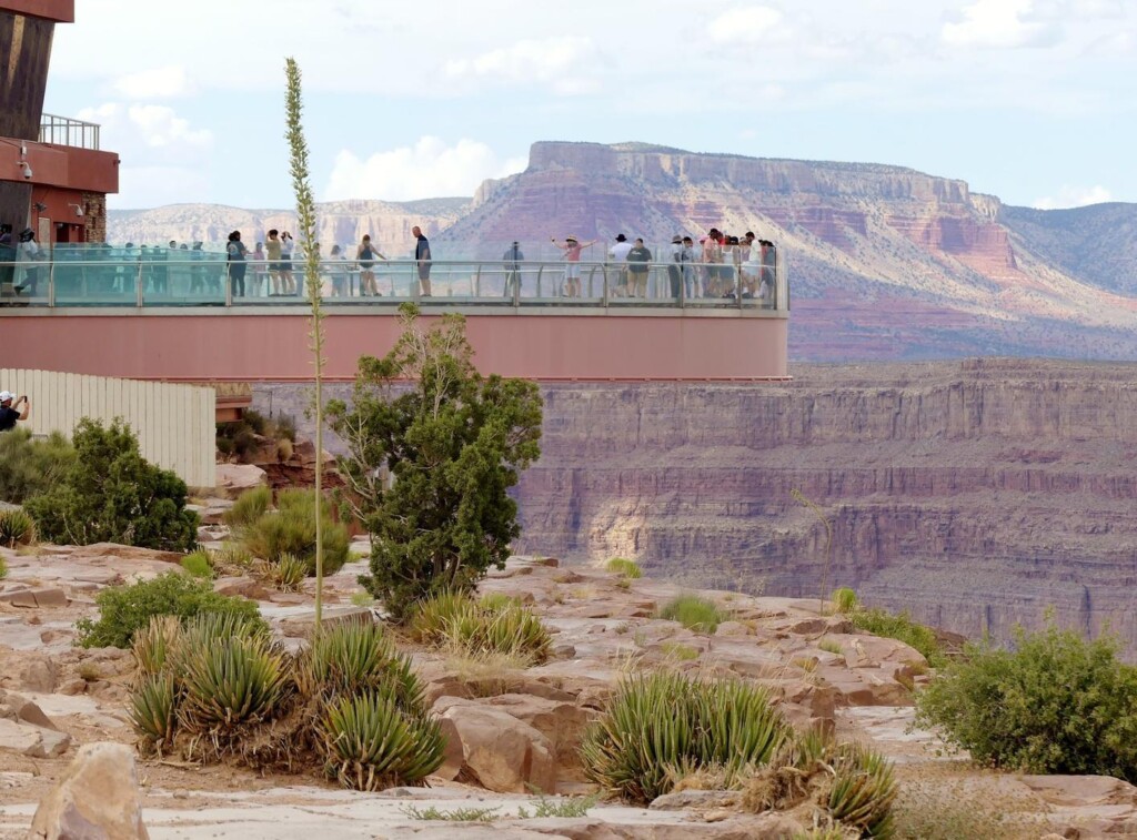 Merece la pena visitar el Skywalk del Gran Cañón