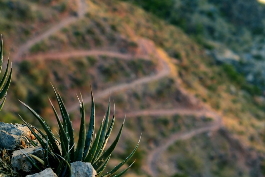 Zona peligrosa en el sendero que une los bordes del Gran Cañón del Colorado