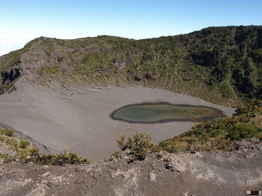 Crater Diego de la Haya en Volcán Irazú