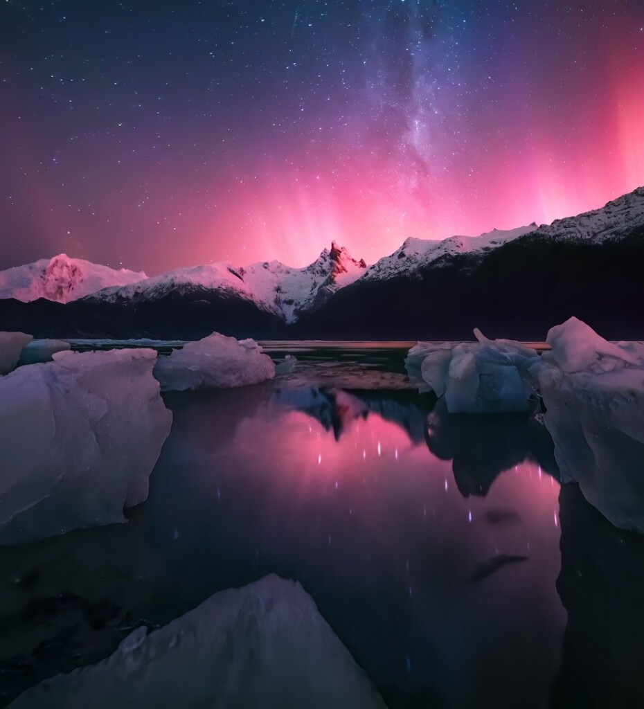 "Aurora Australis" - Marc Adamus