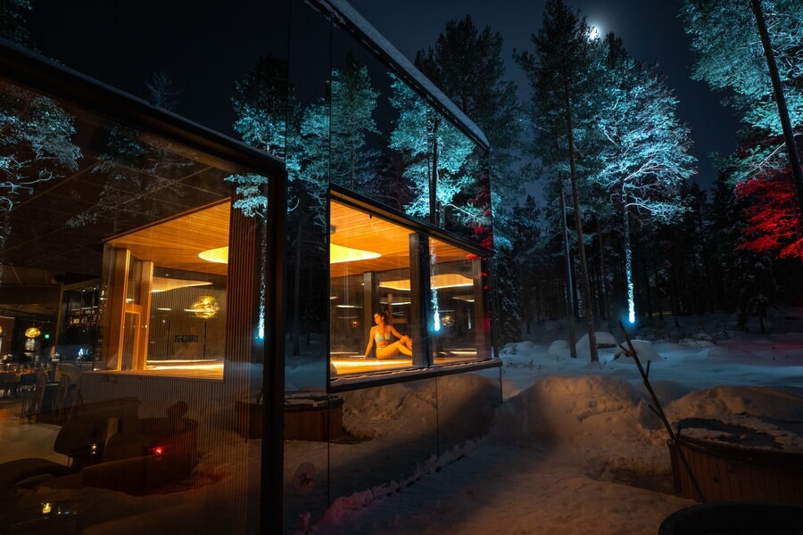 Invisible Forest Lodge Lapland igloo with jacuzzi