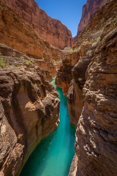 Ranura del cañón en el sendero de Havasu Falls