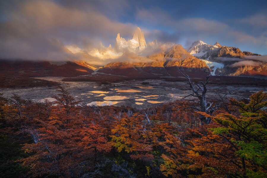 Autumn foliage covers the mountains, Capture the Atlas