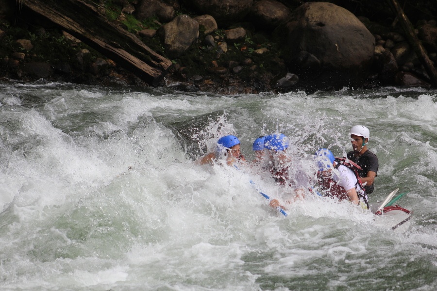 Rafting en el Rio Pacuare de Costa Rica