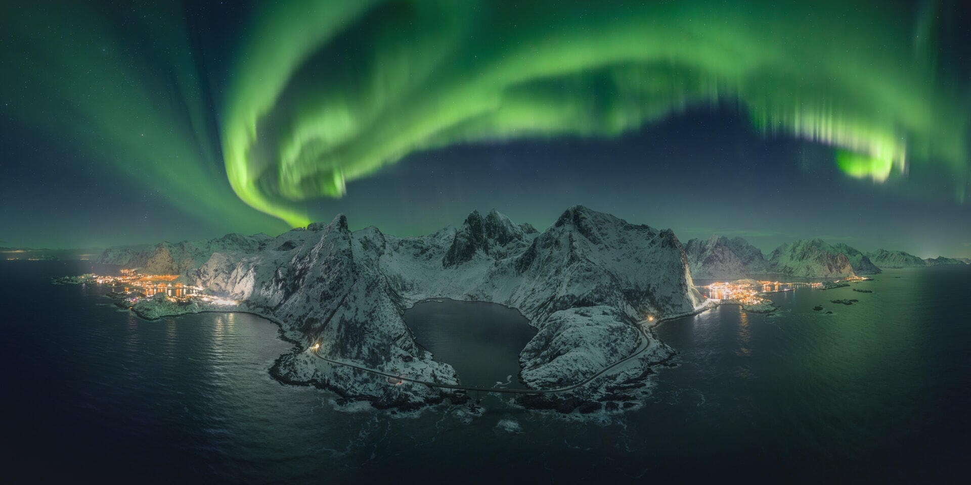 Beautiful light in Iceland Beautiful glaciar shor in Iceland