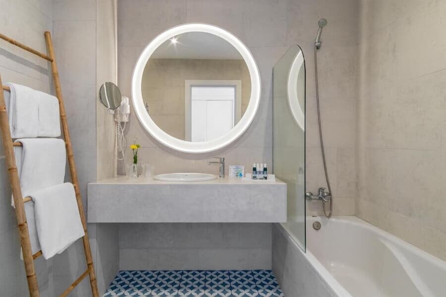 Hotel in Madeira Island Photo Tour