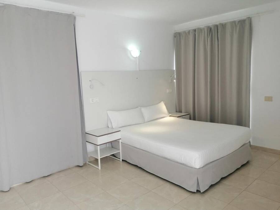 Apartamentos Tabaiba, apartamentos sencillos en alquiler en Costa Teguise, Lanzarote